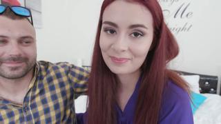 Red Hair Scyley Jam Shows Off Her Butt🍑 for Her cuckold Husband