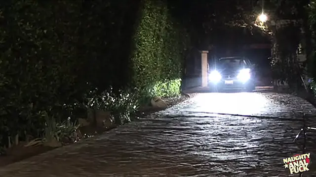 Double penetration debauchery unfolds as buxom beauty gets down and dirty