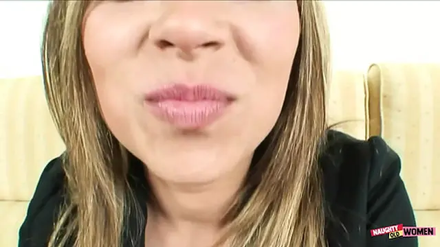 Dark-haired beauty receives a huge creampie following a thick cock🌭′s intense session