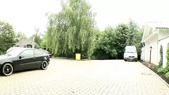 Slut Cecilia Vega fucked hard in the ass🍑