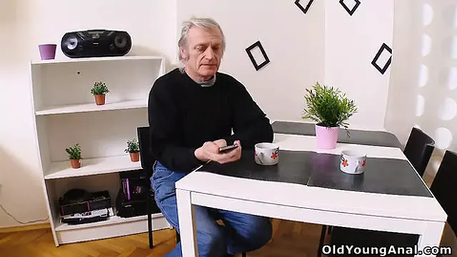 Blonde Teen Licks into First Time Anal👌 with Graying Dick🍆