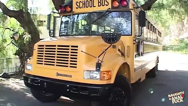 Blonde Twat Seduces Experienced Guy with Tight Asshole & Pussy