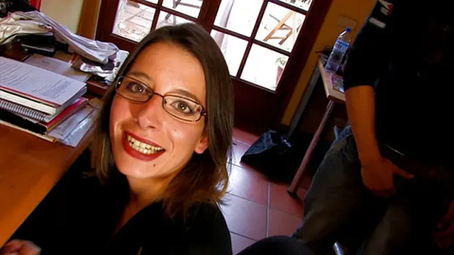 Does she take it like a real cock🌭?