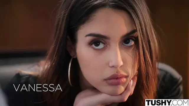 Tushy Vanessa tempts hot coworker Oliver with intense anal👌 pleasure