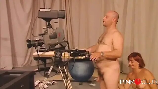 Sensational artist Maurizia Paradiso hosts wild live show