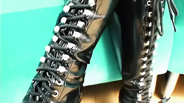 Sandra Romain gets stuffed with three huge cocks