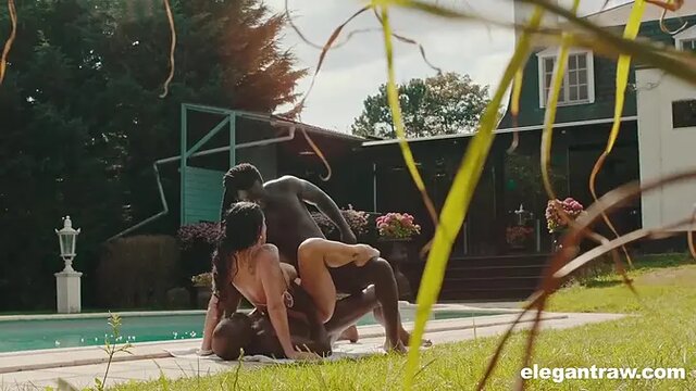 Texa Patti gets double deepthroat and busted by 2 BBC friends