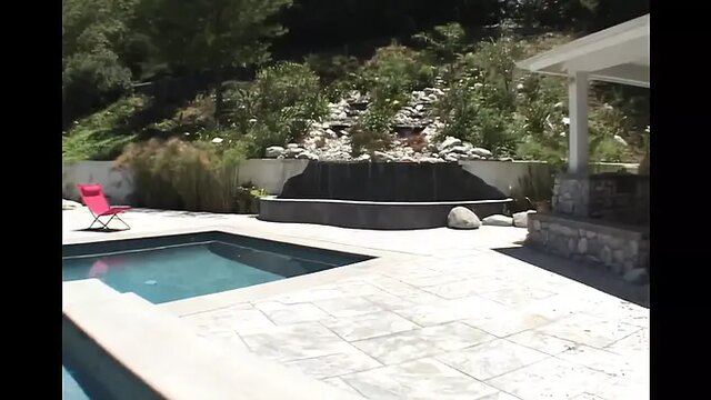 Velicity Von and Vanessa Monet in a hot 60 fps interracial threesome