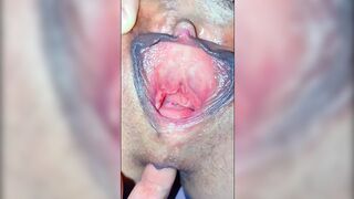 Beautiful milf's wet pussy✌ close up