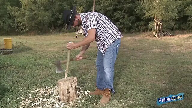 Cheating hubby fucks young brunette teen pussy and ass outdoors