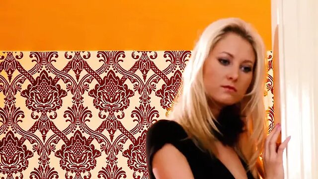 Hot mature blonde Susan Snow sucks cock and gets her sweet cunt licked