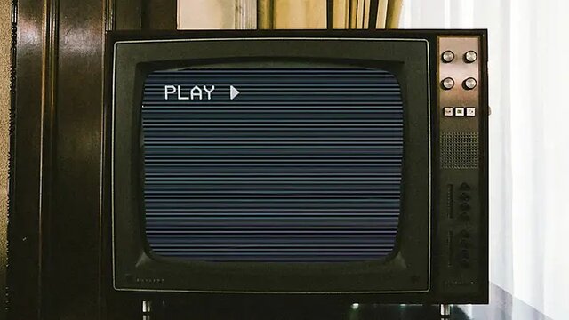 Bisexual Orgy Parody: Sucking, fucking, and squirting together