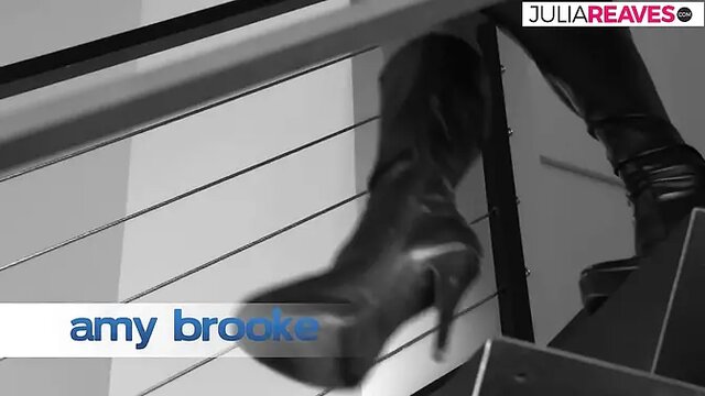 Blonde gets double anal and vaginal penetration