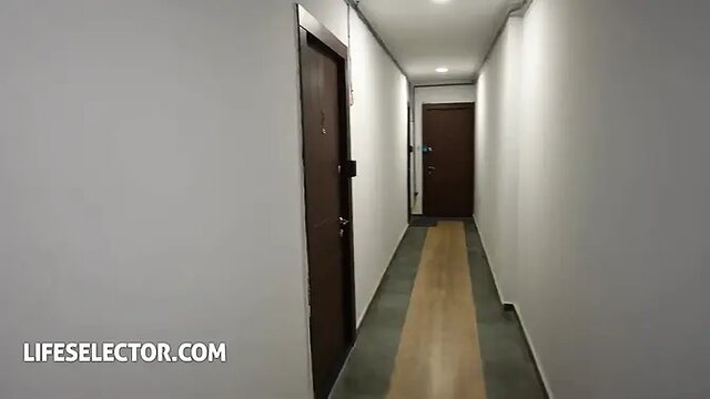 18yo Alexa Poshspicy shows off her natural curves and perfect cunt in a life-changing house tour