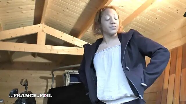 Cindy Gets Analized Outdoor in Threeway with Papy Voyeur