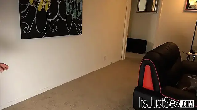 Chanell Heart Makes Darcie Dolce Cum with Her Tongue (My First Black Girlfriend)