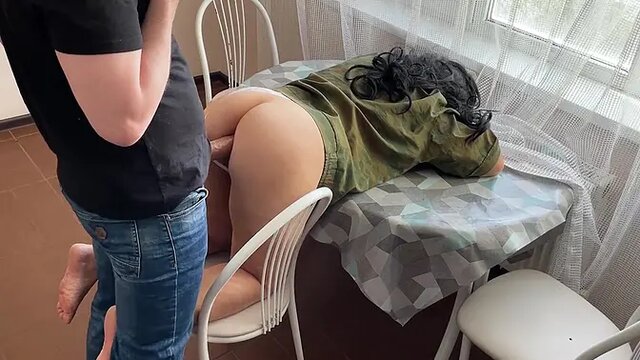 Stepmom with big ass gets anal fucked