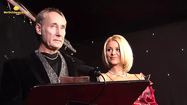 Fucking frenzy ignites when identical twins bust out their winning moves